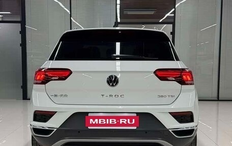Volkswagen T-Roc I, 2022 год, 1 710 000 рублей, 5 фотография