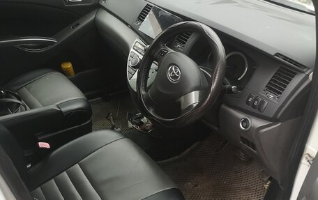 Toyota ISis I, 2010 год, 850 000 рублей, 7 фотография
