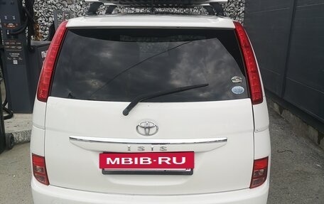 Toyota ISis I, 2010 год, 850 000 рублей, 4 фотография