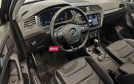 Volkswagen Tiguan II, 2020 год, 2 200 000 рублей, 3 фотография