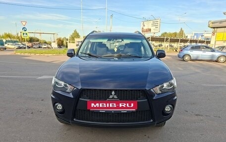 Mitsubishi Outlander III рестайлинг 3, 2011 год, 1 150 000 рублей, 3 фотография