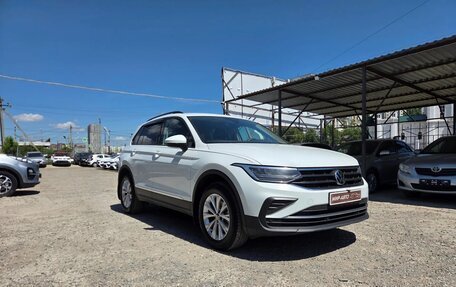 Volkswagen Tiguan II, 2021 год, 2 799 000 рублей, 3 фотография