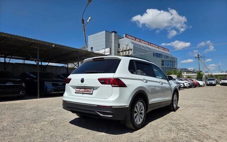 Volkswagen Tiguan II, 2021 год, 2 799 000 рублей, 5 фотография