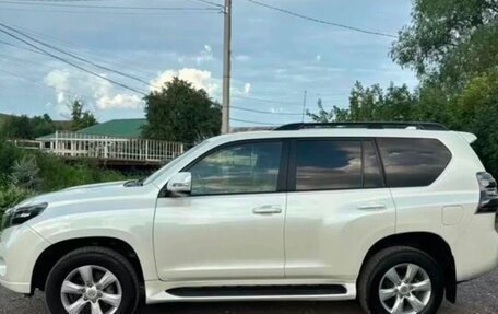 Toyota Land Cruiser Prado 150 рестайлинг, 2017 год, 4 190 000 рублей, 2 фотография