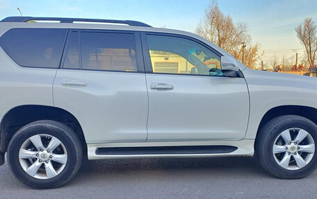 Toyota Land Cruiser Prado 150 рестайлинг, 2017 год, 4 190 000 рублей, 3 фотография