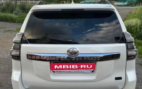 Toyota Land Cruiser Prado 150 рестайлинг, 2017 год, 4 190 000 рублей, 4 фотография
