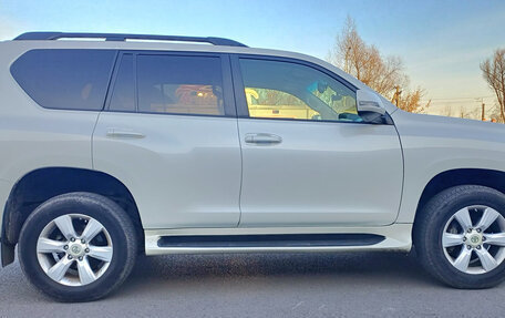 Toyota Land Cruiser Prado 150 рестайлинг, 2017 год, 4 190 000 рублей, 13 фотография