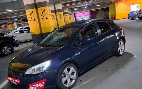 Opel Astra J, 2011 год, 625 000 рублей, 3 фотография