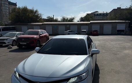 Toyota Camry, 2018 год, 2 430 000 рублей, 2 фотография