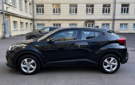 Toyota C-HR I рестайлинг, 2019 год, 2 550 000 рублей, 3 фотография