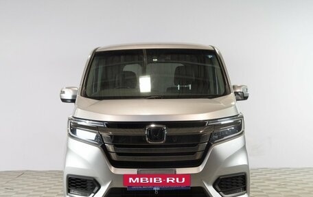 Honda Stepwgn IV рестайлинг, 2018 год, 2 349 000 рублей, 2 фотография