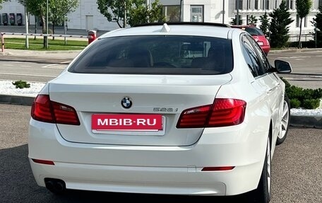 BMW 5 серия, 2011 год, 1 790 000 рублей, 8 фотография