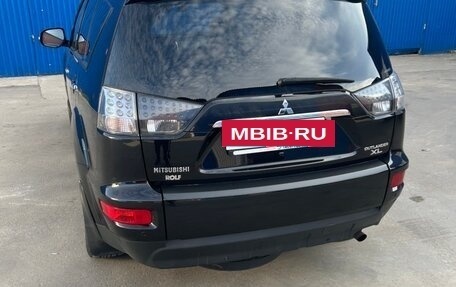 Mitsubishi Outlander III рестайлинг 3, 2011 год, 1 480 000 рублей, 2 фотография
