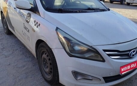 Hyundai Solaris II рестайлинг, 2016 год, 330 000 рублей, 3 фотография