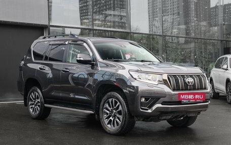 Toyota Land Cruiser Prado 150 рестайлинг, 2022 год, 6 750 000 рублей, 3 фотография