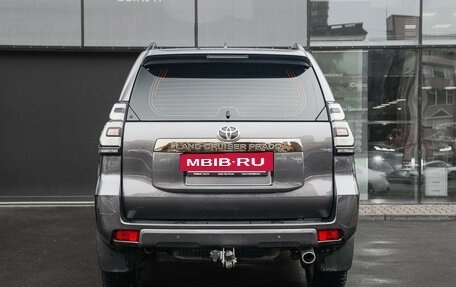 Toyota Land Cruiser Prado 150 рестайлинг, 2022 год, 6 750 000 рублей, 5 фотография