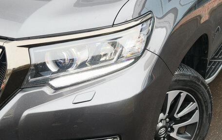 Toyota Land Cruiser Prado 150 рестайлинг, 2022 год, 6 750 000 рублей, 10 фотография