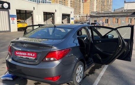Hyundai Solaris II рестайлинг, 2015 год, 1 100 000 рублей, 9 фотография