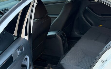 Volkswagen Jetta VII, 2013 год, 1 050 000 рублей, 6 фотография