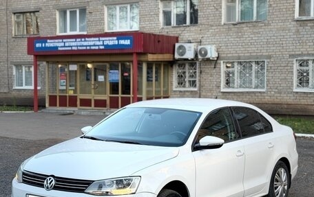 Volkswagen Jetta VII, 2013 год, 1 050 000 рублей, 4 фотография