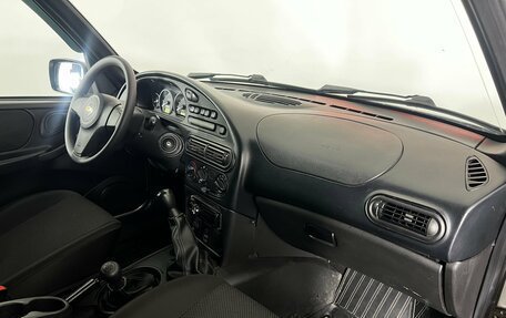Chevrolet Niva I рестайлинг, 2018 год, 640 000 рублей, 11 фотография