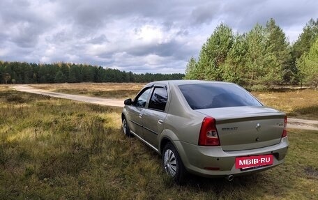 Renault Logan I, 2013 год, 400 000 рублей, 3 фотография
