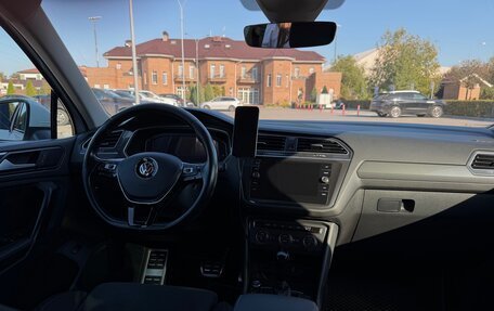 Volkswagen Tiguan II, 2020 год, 3 900 000 рублей, 3 фотография