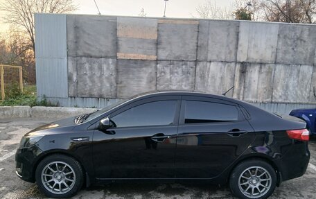 KIA Rio III рестайлинг, 2013 год, 850 000 рублей, 2 фотография