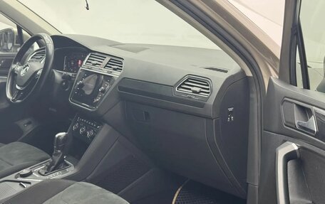 Volkswagen Tiguan II, 2019 год, 2 549 000 рублей, 11 фотография