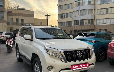Toyota Land Cruiser Prado 150 рестайлинг, 2016 год, 4 000 000 рублей, 2 фотография