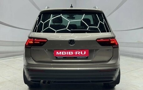 Volkswagen Tiguan II, 2019 год, 2 549 000 рублей, 6 фотография