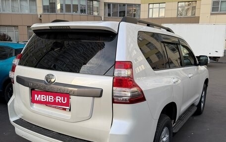 Toyota Land Cruiser Prado 150 рестайлинг, 2016 год, 4 000 000 рублей, 4 фотография