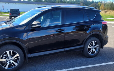 Toyota RAV4, 2019 год, 2 730 000 рублей, 2 фотография