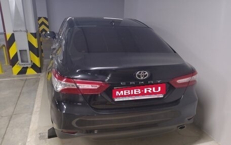 Toyota Camry, 2019 год, 2 075 000 рублей, 4 фотография
