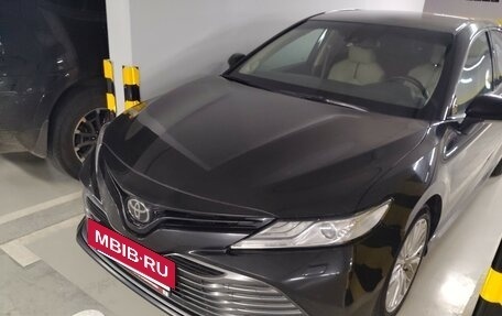 Toyota Camry, 2019 год, 2 075 000 рублей, 2 фотография
