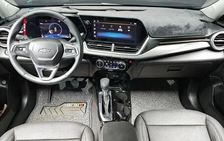 Chevrolet Trax, 2023 год, 1 350 000 рублей, 5 фотография