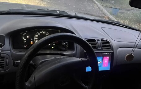 Mazda 323, 1999 год, 245 000 рублей, 6 фотография