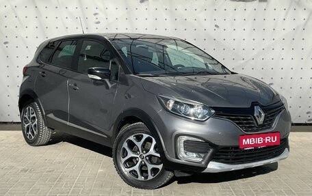 Renault Kaptur I рестайлинг, 2018 год, 1 565 000 рублей, 2 фотография