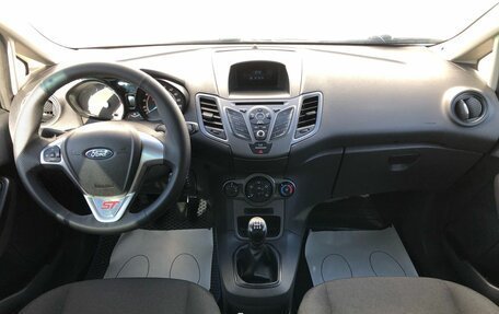 Ford Fiesta, 2015 год, 695 000 рублей, 10 фотография