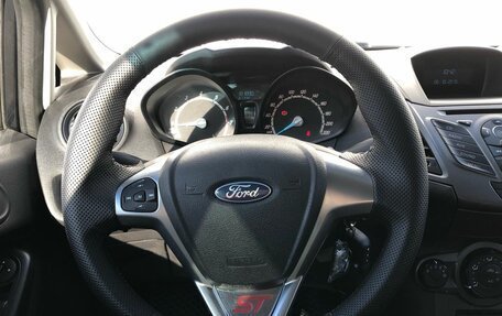Ford Fiesta, 2015 год, 695 000 рублей, 11 фотография