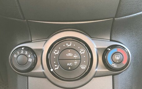Ford Fiesta, 2015 год, 695 000 рублей, 15 фотография