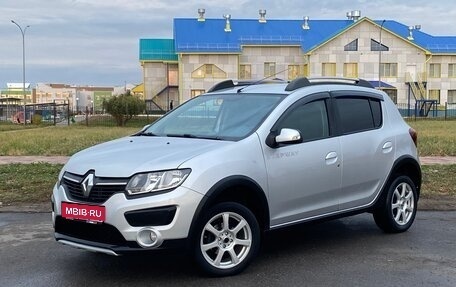 Renault Sandero II рестайлинг, 2015 год, 999 000 рублей, 1 фотография