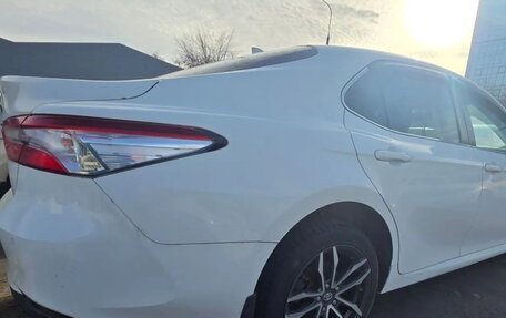 Toyota Camry, 2020 год, 2 380 000 рублей, 3 фотография