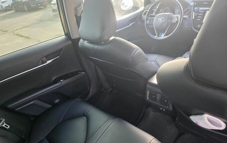 Toyota Camry, 2020 год, 2 380 000 рублей, 7 фотография