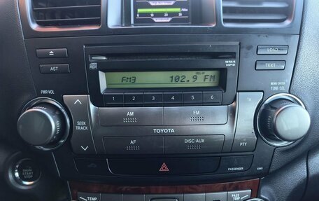Toyota Highlander III, 2010 год, 2 099 000 рублей, 9 фотография