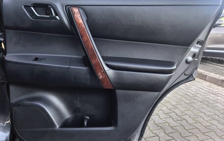 Toyota Highlander III, 2010 год, 2 099 000 рублей, 13 фотография