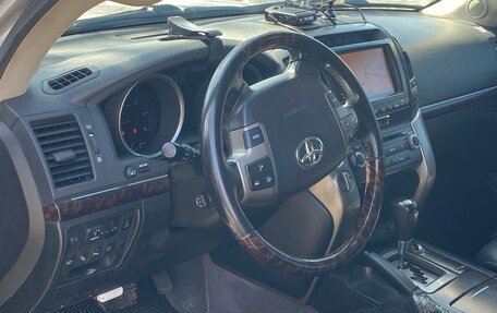 Toyota Land Cruiser 200, 2011 год, 3 050 000 рублей, 11 фотография