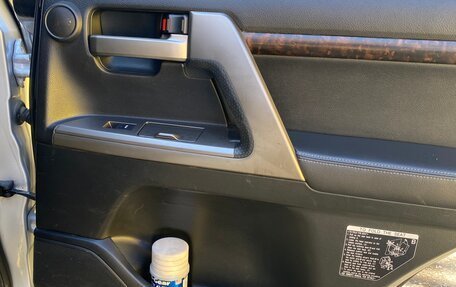 Toyota Land Cruiser 200, 2011 год, 3 050 000 рублей, 17 фотография