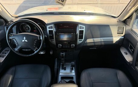 Mitsubishi Pajero IV рестайлинг 2, 2015 год, 2 299 000 рублей, 14 фотография