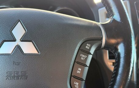 Mitsubishi Pajero IV рестайлинг 2, 2015 год, 2 299 000 рублей, 17 фотография